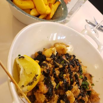 Les Quinze Nits - Calamari...so good - Mediterranean Near Me - Barcelona, B Les Quinze Nits - Calamari...so good - Mediterranean Near Me - Barcelona, B