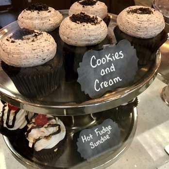 Smallcakes - cookies and cream on display - Desserts Near Me - Monroe, Louisiana