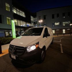 Metro Logistics - On-Demand Medical Courier/Transportation