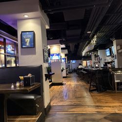 Maxwell's - Inside