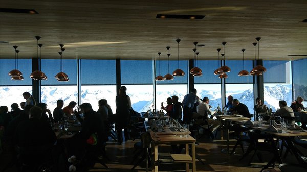 Restaurant ice Q by null