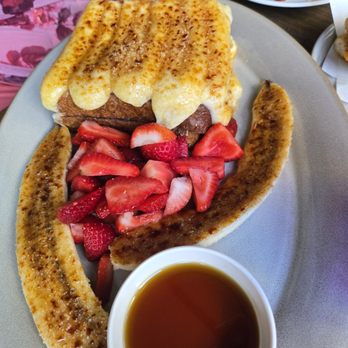 Magic Hour Rooftop Bar & Lounge - French toast - all banana flavor! Too sweet for me! - Lounges Near Me - New York, New York