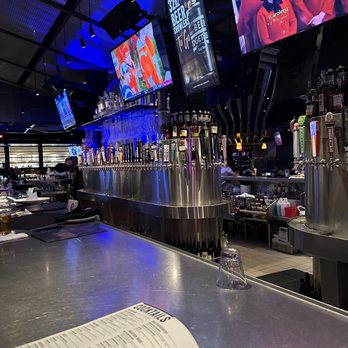 Yard House - Bar - New American Near Me - West Nyack, New York
