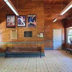 Golf Metra Rail Station