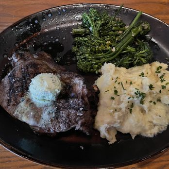 Coyne's Restaurant & Bar - 12oz New York strip dinner - Seafood Near Me - Eagle, Idaho