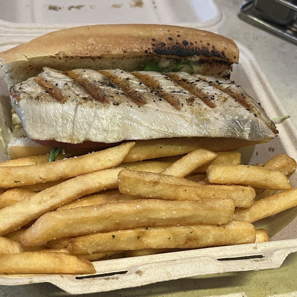 Nico's Pier 38 - Ahi Sandwich - Seafood Near Me - Honolulu, Hawaii