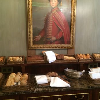 Schlosshotel Kronberg - Breads at the breakfast cafe - Hotels Near Me - Kronberg, HE