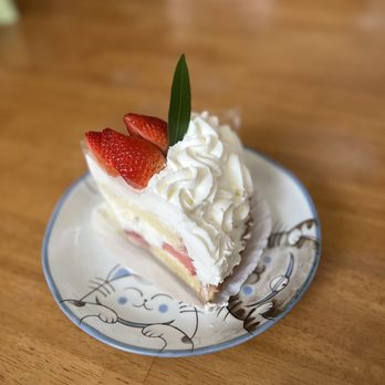 Petit Four Dessert Cafe - Strawberry milk tart - Desserts Near Me - Carrollton, Texas Petit Four Dessert Cafe - Strawberry milk tart - Desserts Near Me - Carrollton, Texas
