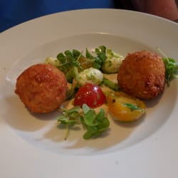 Bell Inn - Chorizo and dill arancini with brown crab mayo, broccocini, and tomato salad