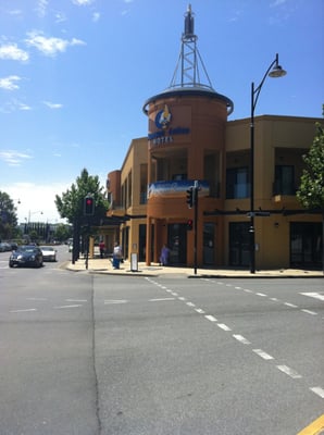 Mawson Lakes Hotel by null