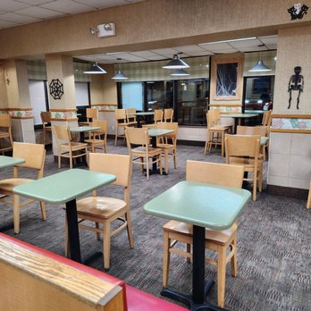 Wendy's - Inside Oct 2022 - Fast Food Near Me - Bayside, New York