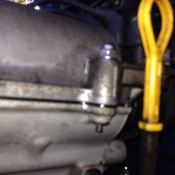 John Sparts Auto - This is the valve cover leaking oil after this car got rebuilt motor from Sparks . - Auto Repair Near Me - Tampa, Florida John Sparts Auto - This is the valve cover leaking oil after this car got rebuilt motor from Sparks . - Auto Repair Near Me - Tampa, Florida