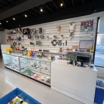 Bricks & Minifigs - Toy Stores Near Me - Louisville, Kentucky Bricks & Minifigs - Toy Stores Near Me - Louisville, Kentucky