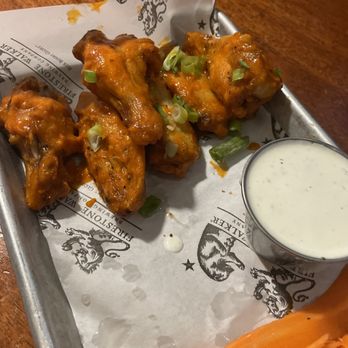 Firestone Walker - Paso Robles - Taproom Buffalo Wings - Breweries Near Me - Paso Robles, California Firestone Walker - Paso Robles - Taproom Buffalo Wings - Breweries Near Me - Paso Robles, California