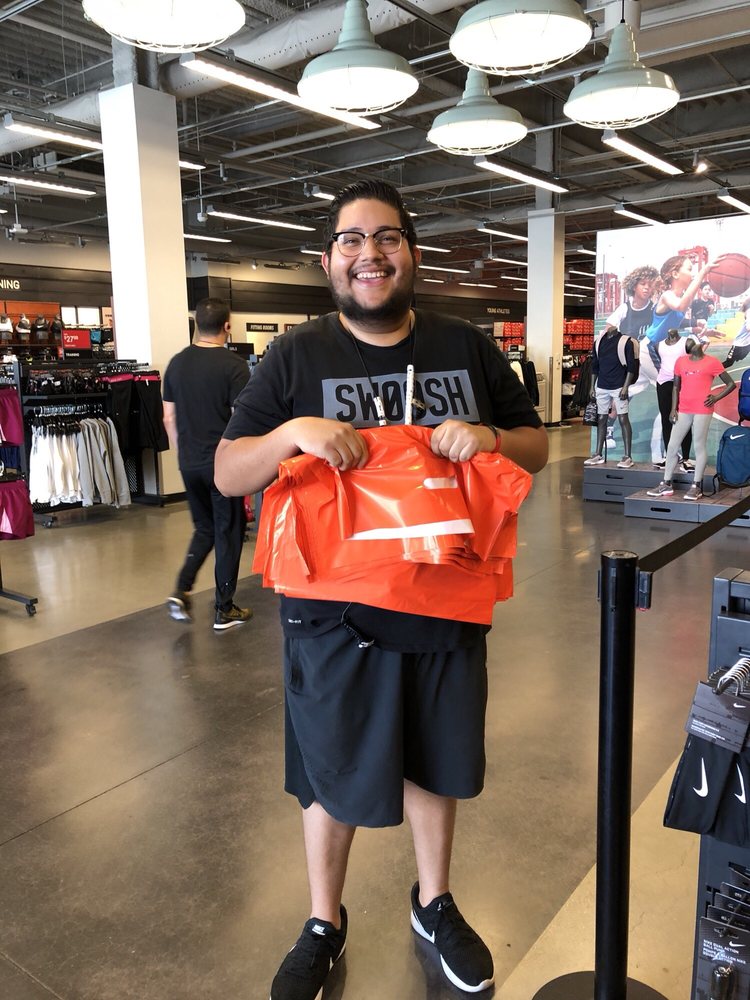 nike outlet pike long beach