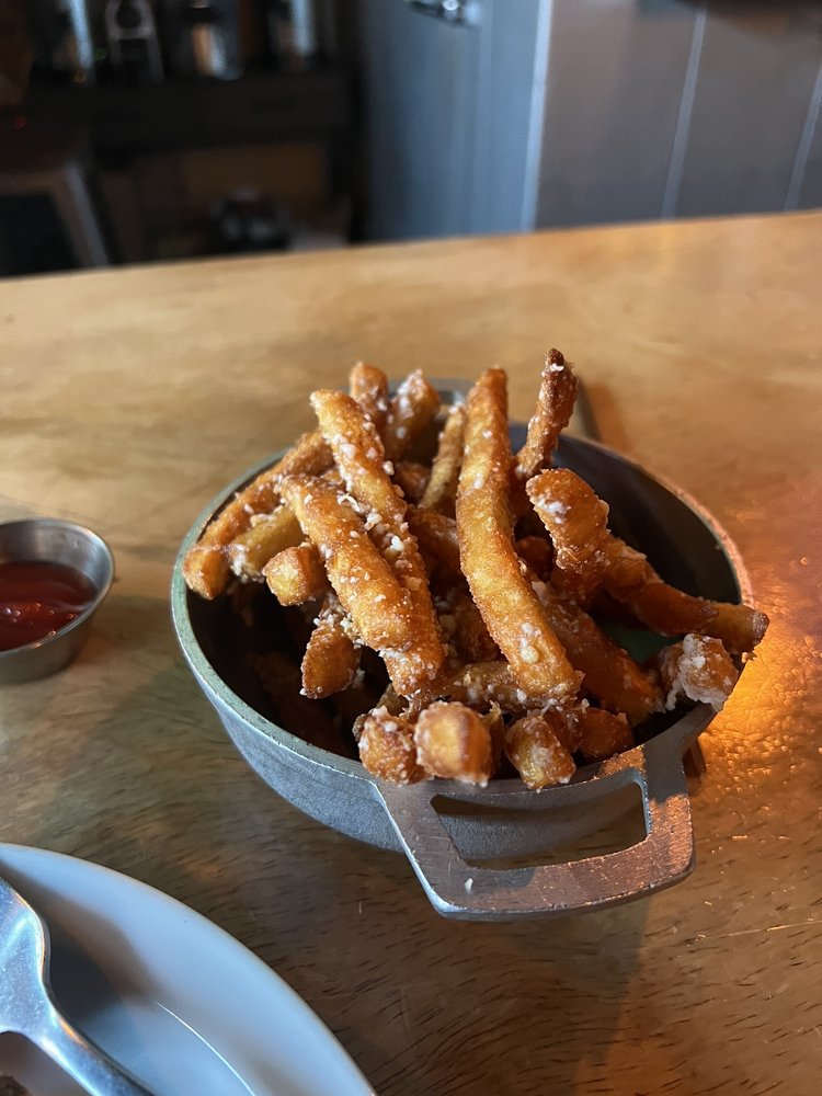 Belly Left Coast Kitchen & Taproom - Photo 3