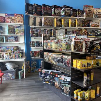 Bricks and Minifigs - Toy Stores Near Me - Grandview Heights, Ohio Bricks and Minifigs - Toy Stores Near Me - Grandview Heights, Ohio