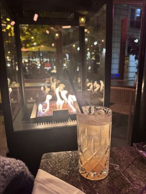 Puerta de Alcalá by null