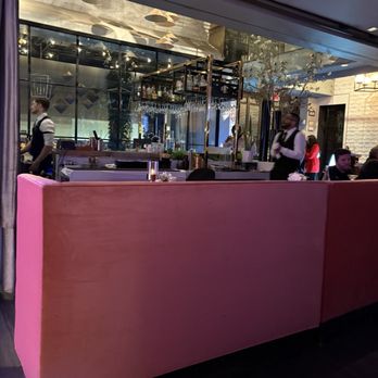 Crustacean Beverly Hills - Vietnamese Near Me - Beverly Hills, California