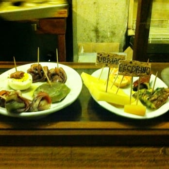 Cantina Do Mori - Offerings behind the batt - Wine Bars Near Me - Venezia, VE Cantina Do Mori - Offerings behind the batt - Wine Bars Near Me - Venezia, VE