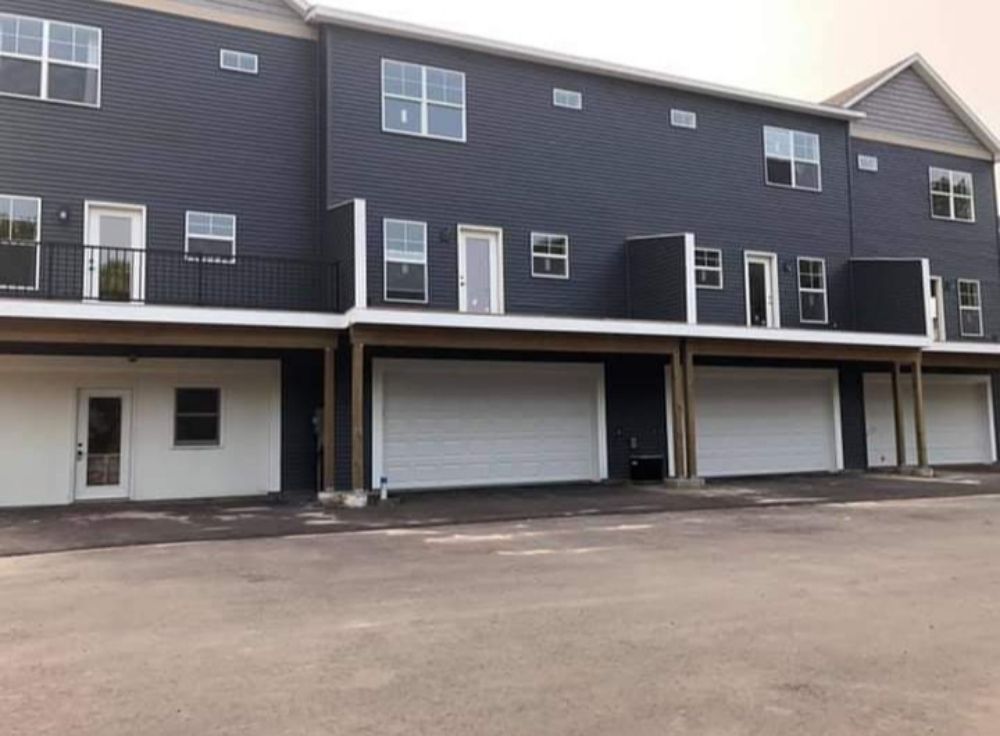 Slide of Remodeling and Repairs Ramirez