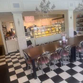 Jennivee’s Bakery - Desserts Near Me - Chicago, Illinois Jennivee’s Bakery - Desserts Near Me - Chicago, Illinois