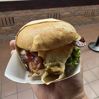 Burger & Cream - Desserts Near Me - Auburn, California Burger & Cream - Desserts Near Me - Auburn, California