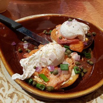 Another Broken Egg Cafe - Smoked salmon on toasted bagel with pouched eggs - Breakfast & Brunch Near Me - Nashville, Tennessee