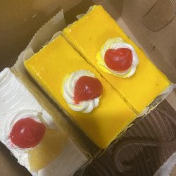 Red Berries Bakeshop - Mango cake, pineapple cake, chocolate cake