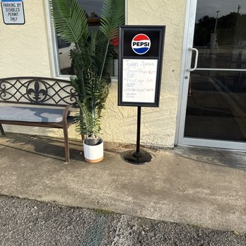 Castaways - Seafood Near Me - Bonifay, Florida Castaways - Seafood Near Me - Bonifay, Florida