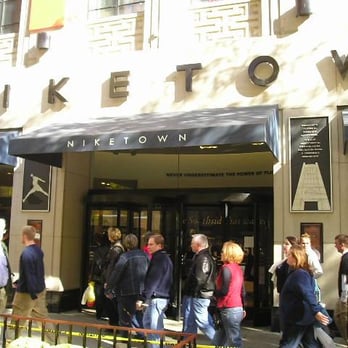 Nike Chicago - Shoe Stores Near Me - Chicago, Illinois