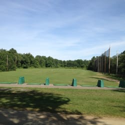 Smith-Richardson Golf Course - 300 yards of driving range available