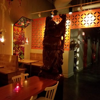 Lulu's - Asian Fusion Near Me - Evanston, Illinois