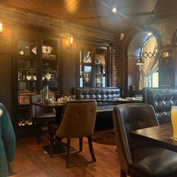 Brogans Bar & Restaurant - Inside