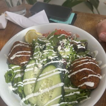 The Craft House - Crab cake salad - Gastropubs Near Me - Clovis, California