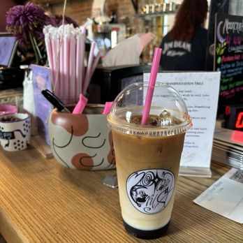 Moon Crust Cafe - Lavender - Bubble Tea Near Me - Louisville, Kentucky Moon Crust Cafe - Lavender - Bubble Tea Near Me - Louisville, Kentucky