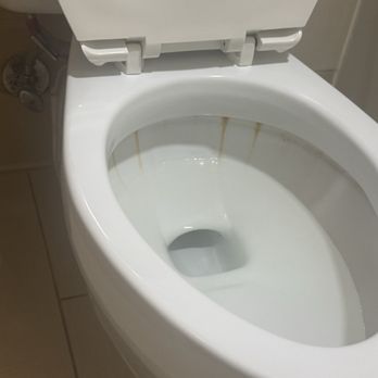 DoubleTree by Hilton Hotel Tulsa Downtown - Extremely dirty toilet - Hotels Near Me - Tulsa, Oklahoma