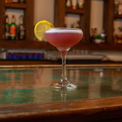 Willie's Restaurant by null