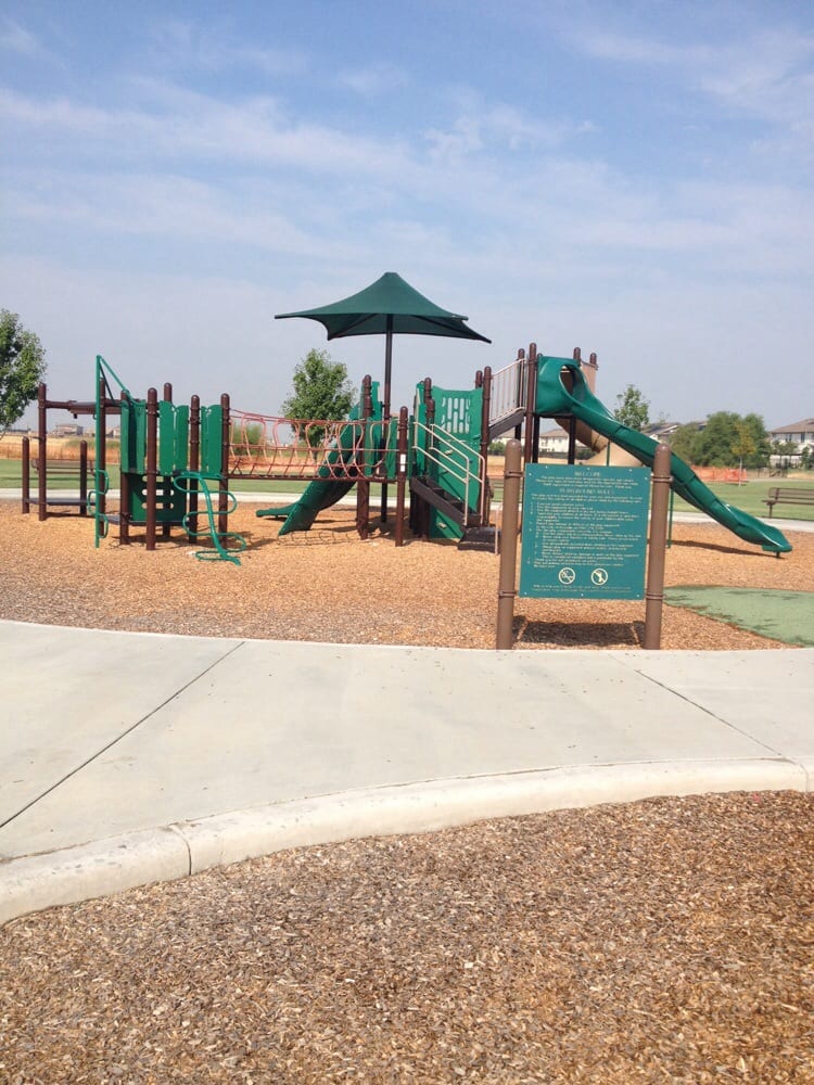 BUD NICHOLS PARK Updated August 2024 4525 Bob Doyle Dr, Roseville, California Parks