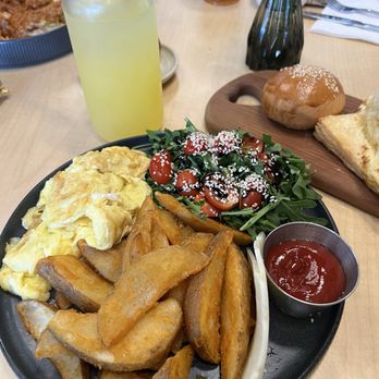 Art Lunch - Armenian Breakfast - Breakfast & Brunch Near Me - Pasadena, California Art Lunch - Armenian Breakfast - Breakfast & Brunch Near Me - Pasadena, California