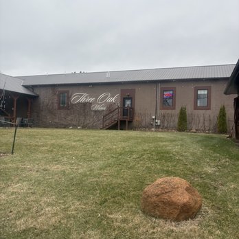 Three Oak Wines - Wine Tasting Room Near Me - Albert Lea, Minnesota