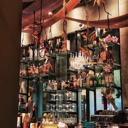 Ikibana Paralelo - Cool looking bar