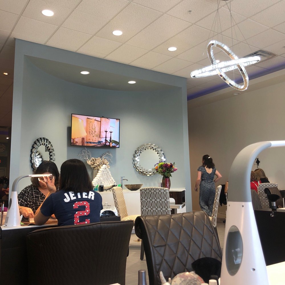 Venetien Nail - Nail Salons Near Me - Riverview, Florida