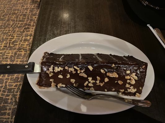 Claim Jumper Restaurants by null