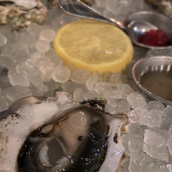 Petit Paulette - Oysters - Wine Bars Near Me - Brooklyn, New York Petit Paulette - Oysters - Wine Bars Near Me - Brooklyn, New York