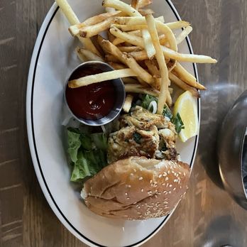 The James - Crab cake sandwich - American Near Me - Charleston, South Carolina The James - Crab cake sandwich - American Near Me - Charleston, South Carolina