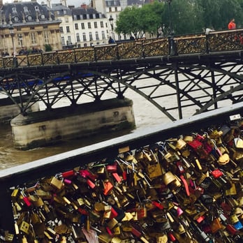 Le Pont des Arts - Landmarks & Historical Buildings Near Me - Paris, 75