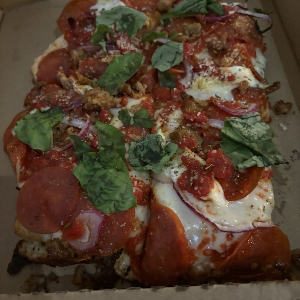 Duke's Delicious Pizza - Deep dish pizza - Pizza Near Me - Tucson, Arizona