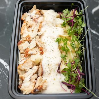Pinsa Point - Fettuccine Chicken Alfredo - Food Delivery Services Near Me - Los Angeles, California Pinsa Point - Fettuccine Chicken Alfredo - Food Delivery Services Near Me - Los Angeles, California
