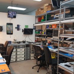 Cell Phones Universe - Repair center